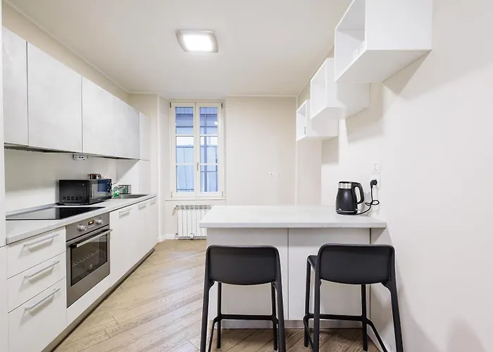 Guesthost - Dimora Citta Alta Daire Bergamo