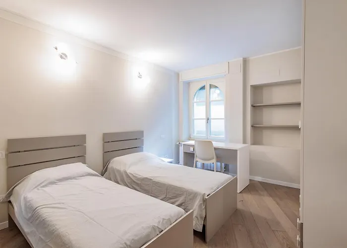 Guesthost - Dimora Citta Alta Daire Bergamo