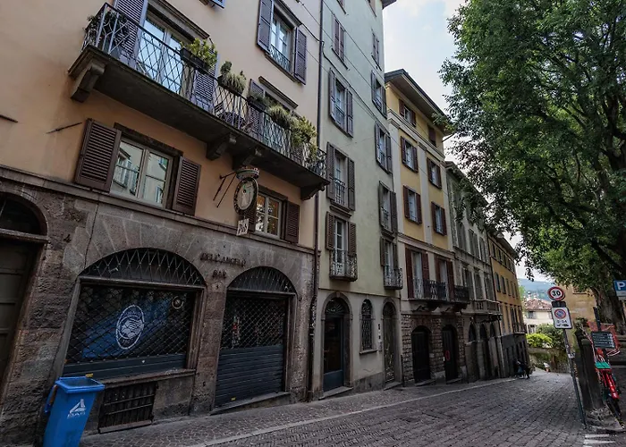 Guesthost - Dimora Citta Alta